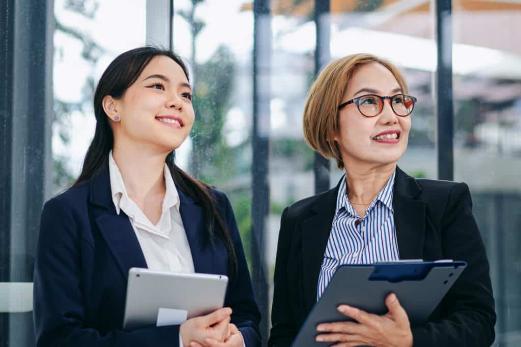 An employer works with an EOR solution to hire employees without an entity in Singapore.